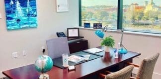 Priv Office Crop