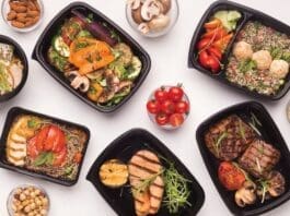 Restaurant Healthy Food Delivery In Take Away Boxes
