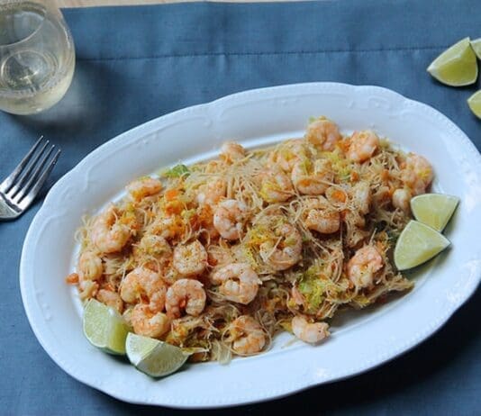 Filipino Pansit With Shrimp Lime