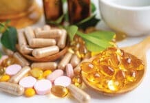 Alternative Medicine Herbal Organic Capsule With Vitamin E Omega 3 Fish Oil, Mineral, Drug With Herbs Leaf Natural Supplements For Healthy Good Life.